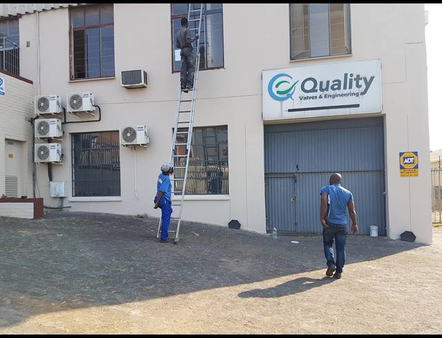 394M² MINI FACTORY TO LET IN NEW GERMANY